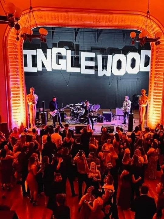 A packed dance floor at an Avalanche gig